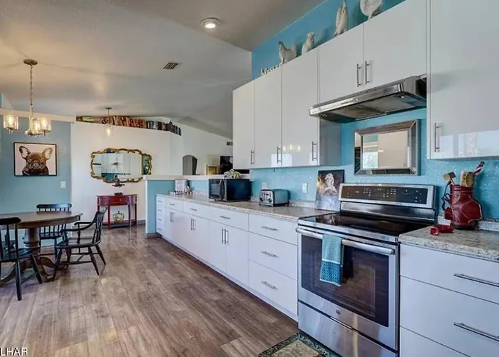 Boutique Havasu Getaway, Summertime Bliss! Holiday home