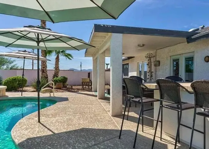 Boutique Havasu Getaway, Summertime Bliss! Holiday home Lake Havasu City
