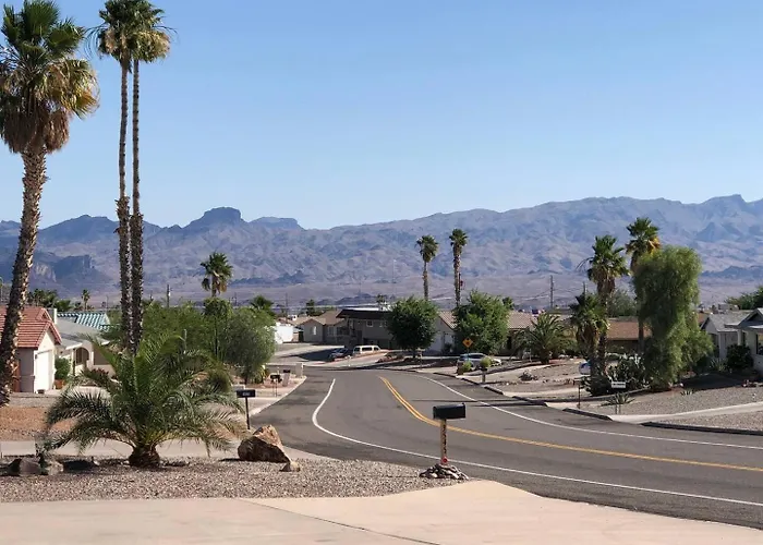 Boutique Havasu Getaway, Summertime Bliss! Holiday home *